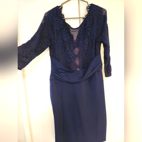 Dress - Picture 1 of 6